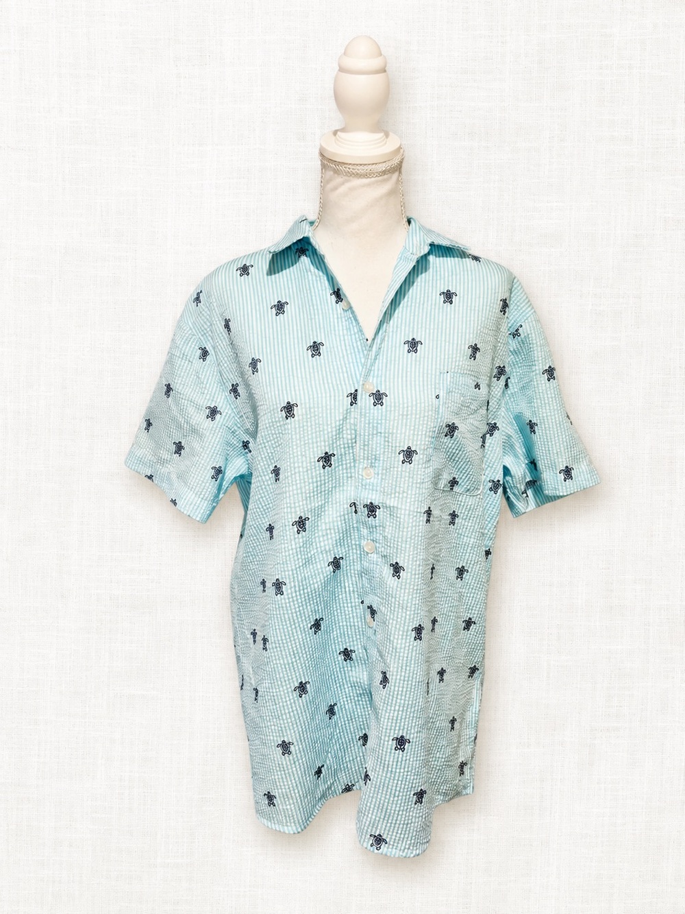 Men's Light Blue Short-Sleeve Button-Up Shirt with Turtle Print